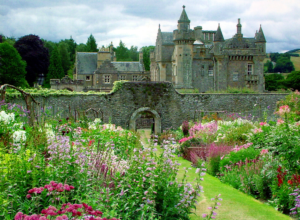 From 1817 to 1825, Scott built Abbotsford in the Gothic style, using the proceeds from his poetry and novels. 